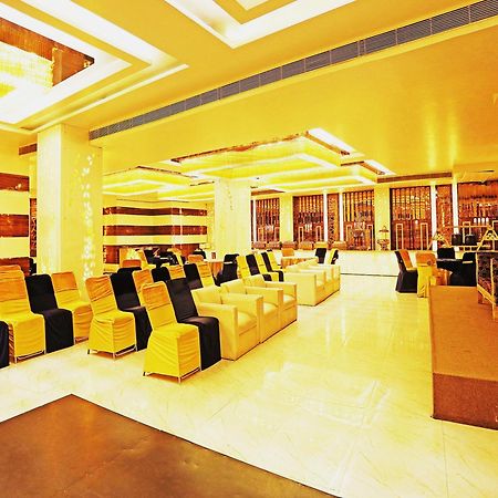 Fabhotel Ronald Inn Faridabad Buitenkant foto