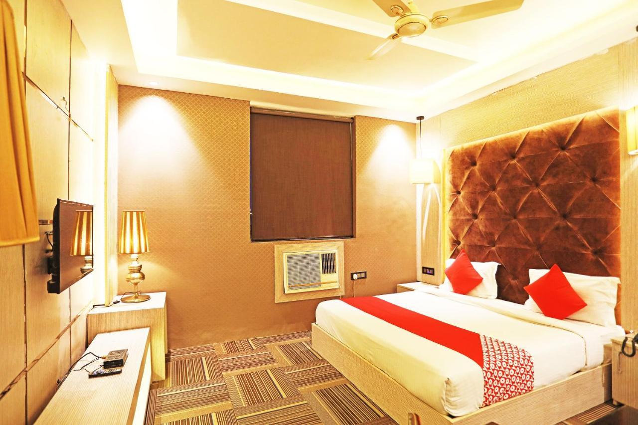 Fabhotel Ronald Inn Faridabad Buitenkant foto
