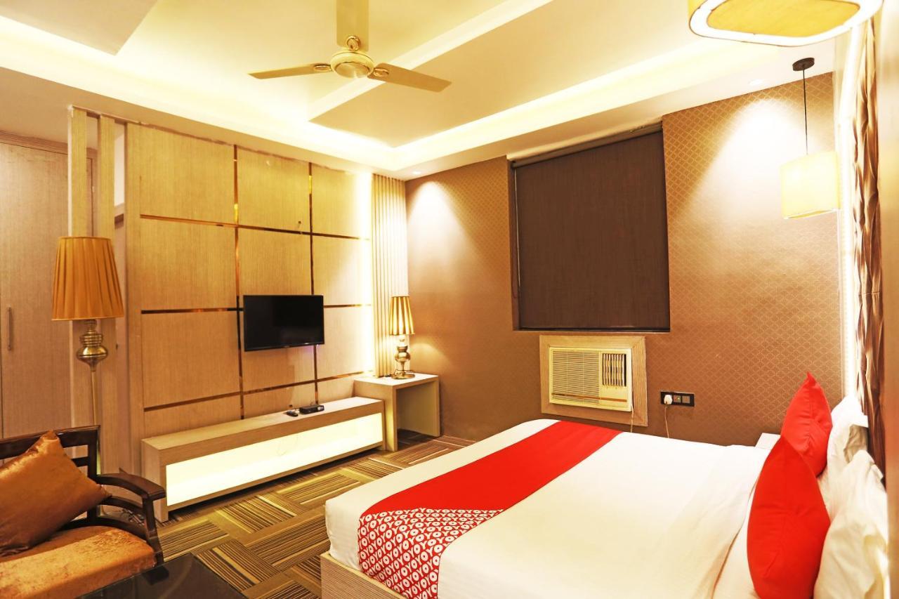 Fabhotel Ronald Inn Faridabad Buitenkant foto