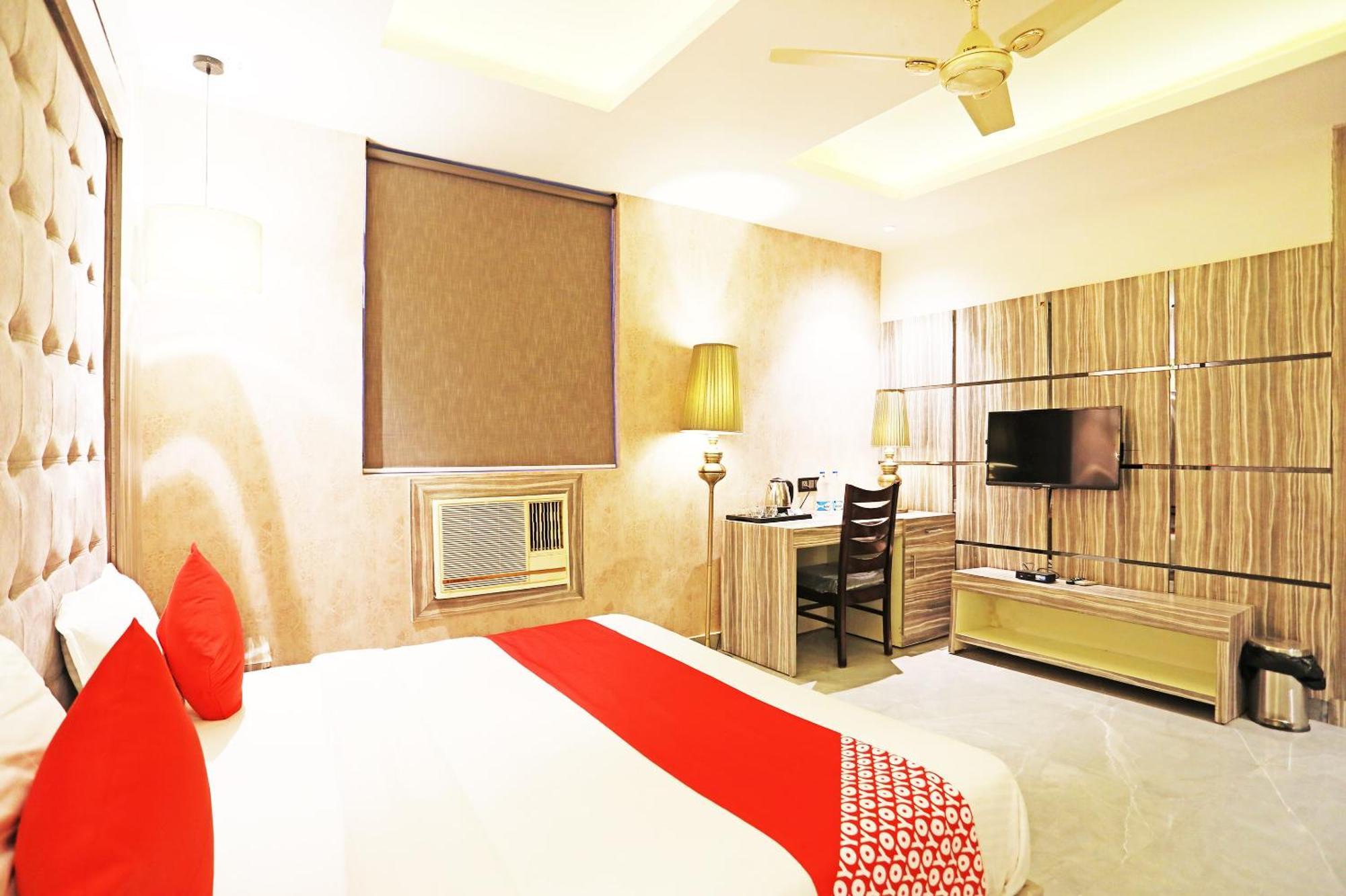 Fabhotel Ronald Inn Faridabad Buitenkant foto