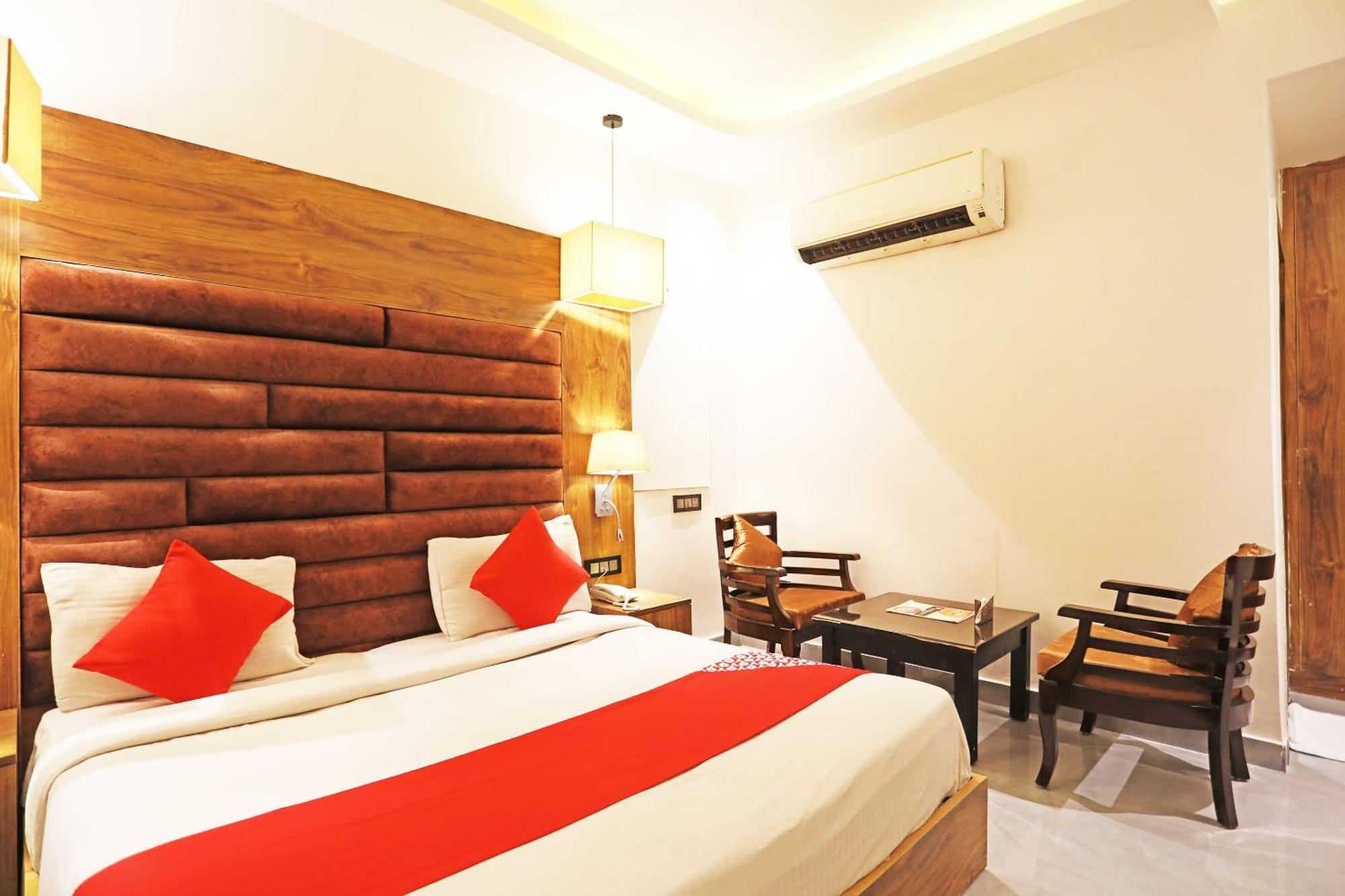 Fabhotel Ronald Inn Faridabad Buitenkant foto