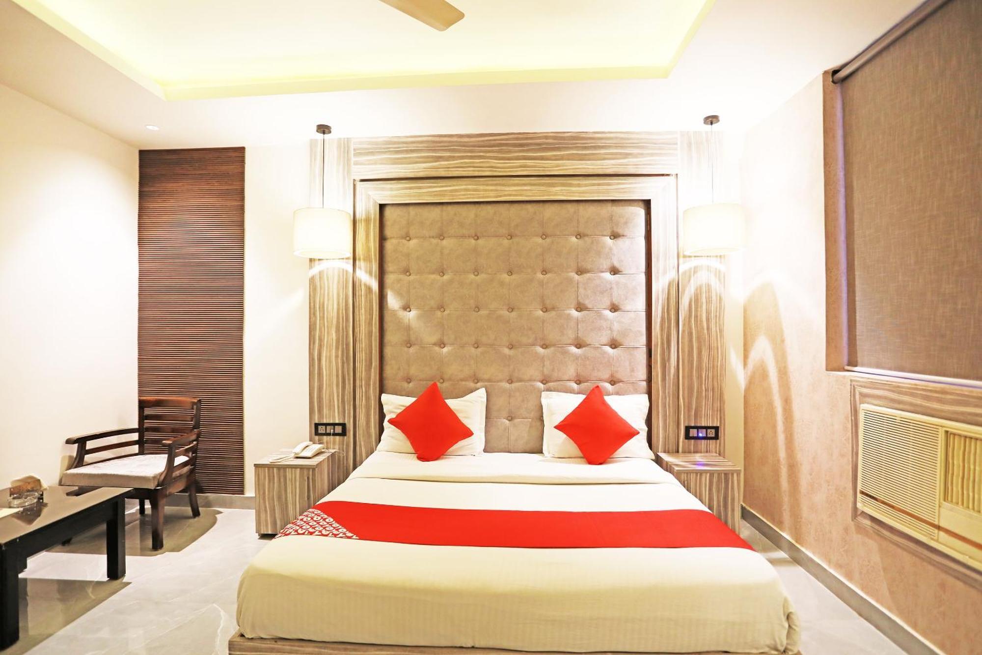 Fabhotel Ronald Inn Faridabad Buitenkant foto