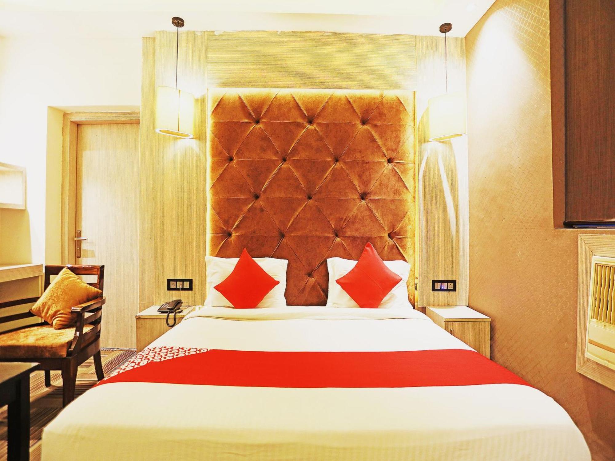 Fabhotel Ronald Inn Faridabad Buitenkant foto