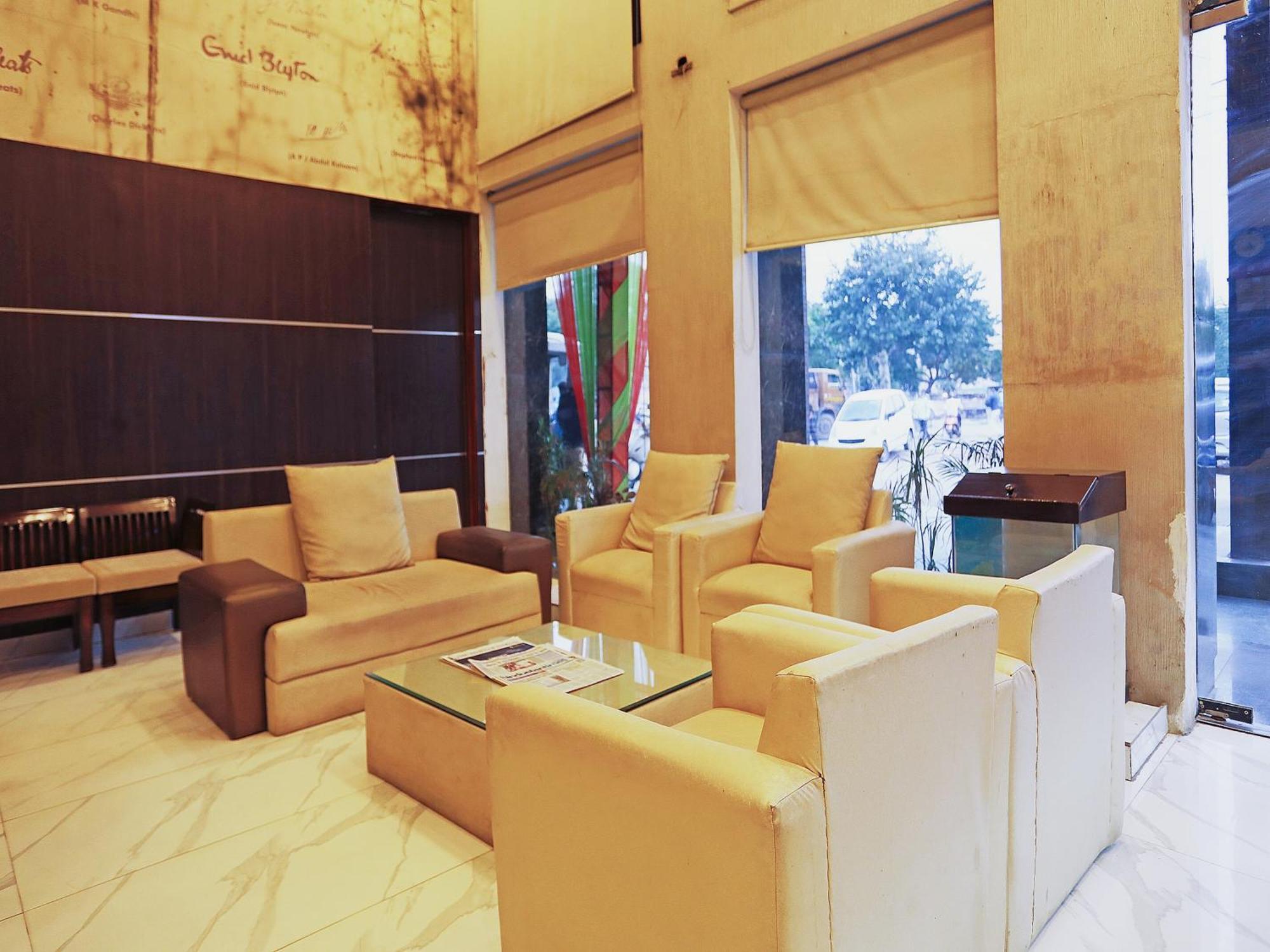 Fabhotel Ronald Inn Faridabad Buitenkant foto