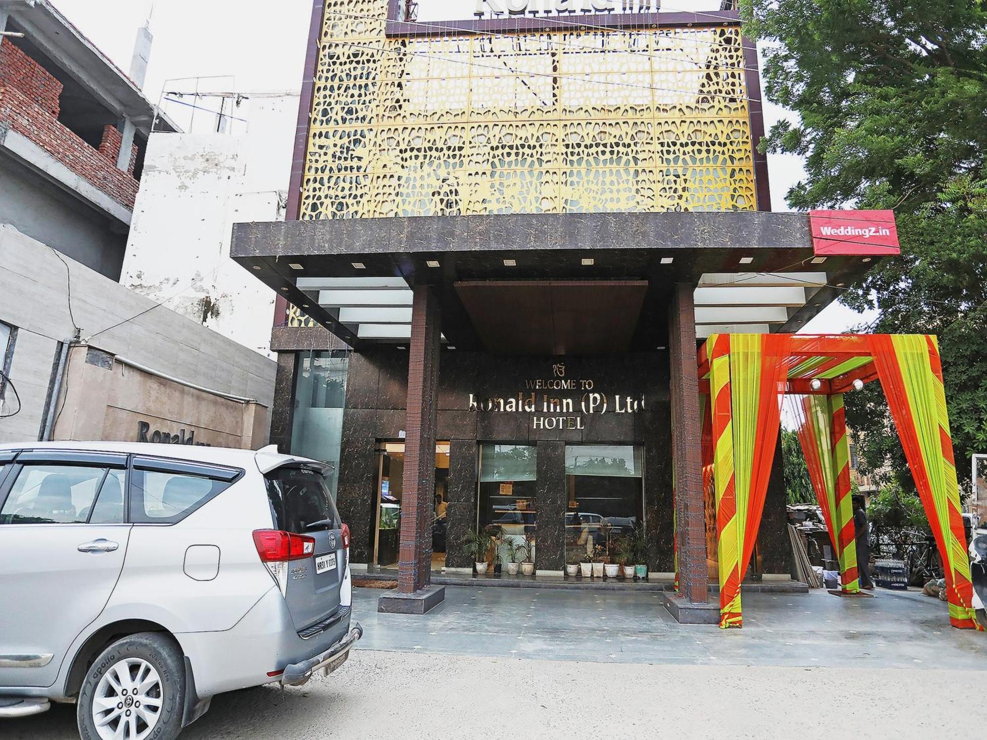 Fabhotel Ronald Inn Faridabad Buitenkant foto