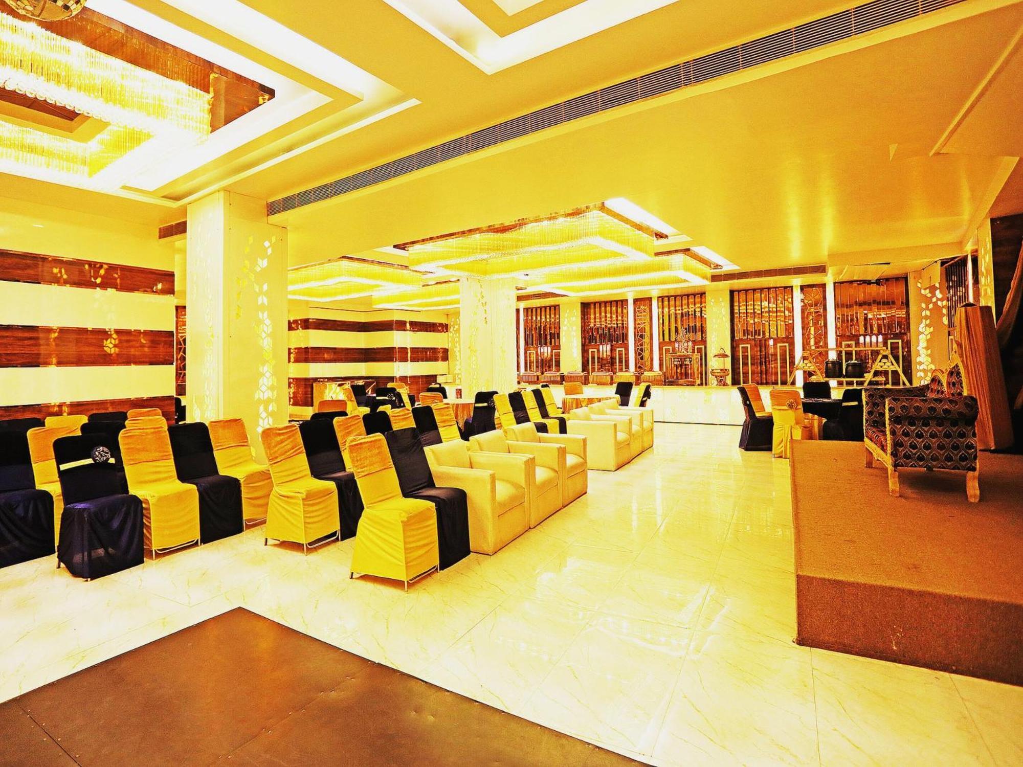 Fabhotel Ronald Inn Faridabad Buitenkant foto