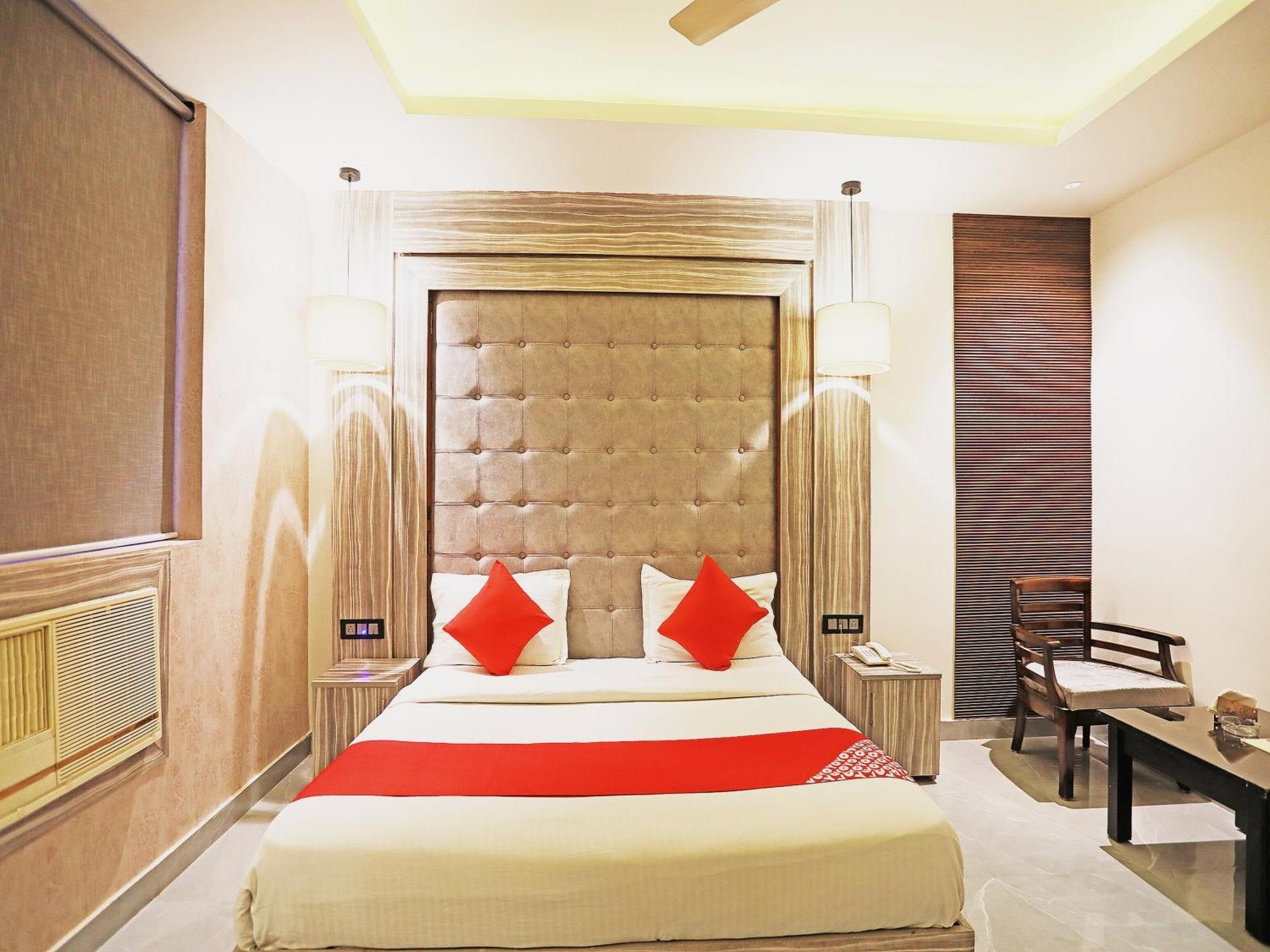 Fabhotel Ronald Inn Faridabad Buitenkant foto
