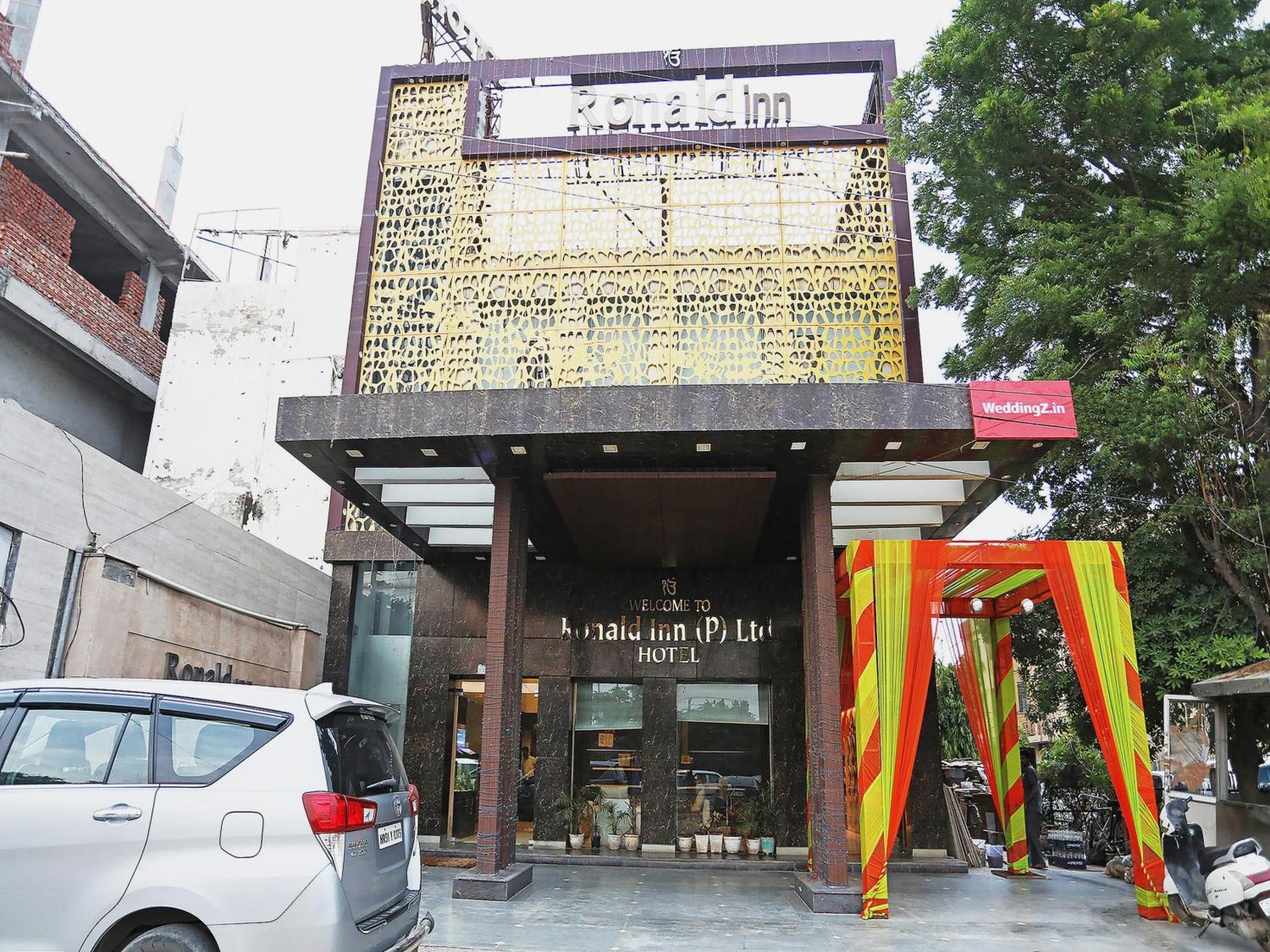 Fabhotel Ronald Inn Faridabad Buitenkant foto