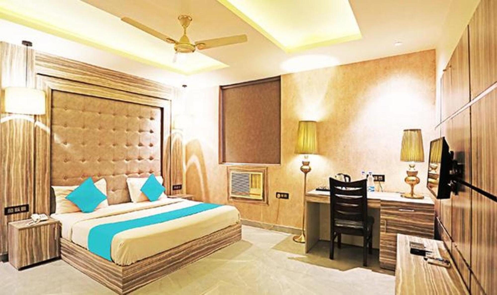 Fabhotel Ronald Inn Faridabad Buitenkant foto